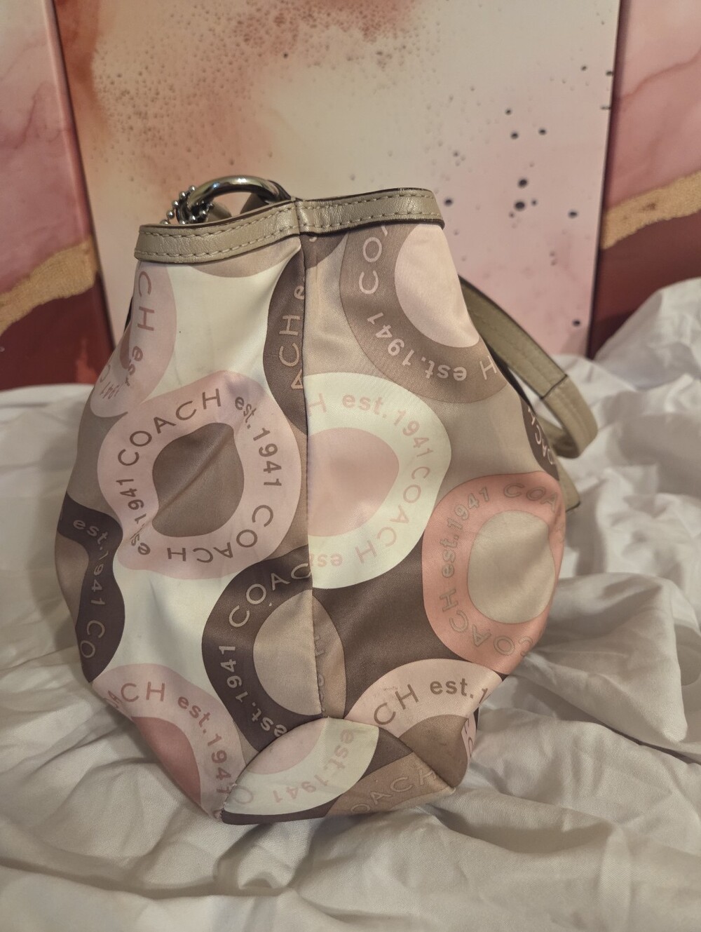 Coach F18805 Ashley Pink and Beige Signature Circle Print Shoulder Tote - Picture 4 of 12